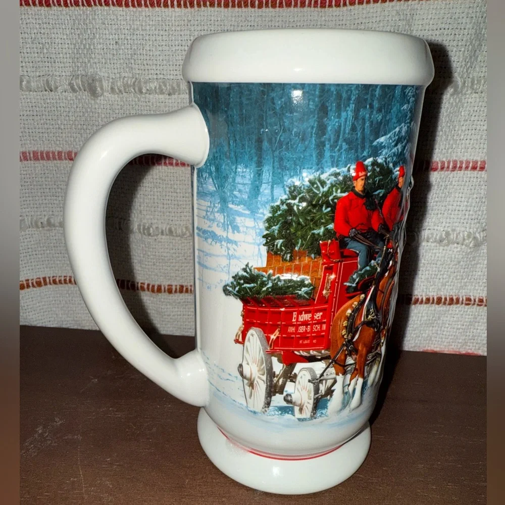 Budweiser Holiday Stein Collection Box -‎ Red and Gold